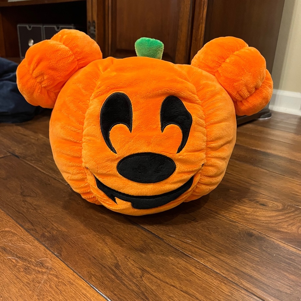 Mickey pumpkin pillow